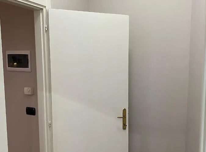 Cozzi Apartment